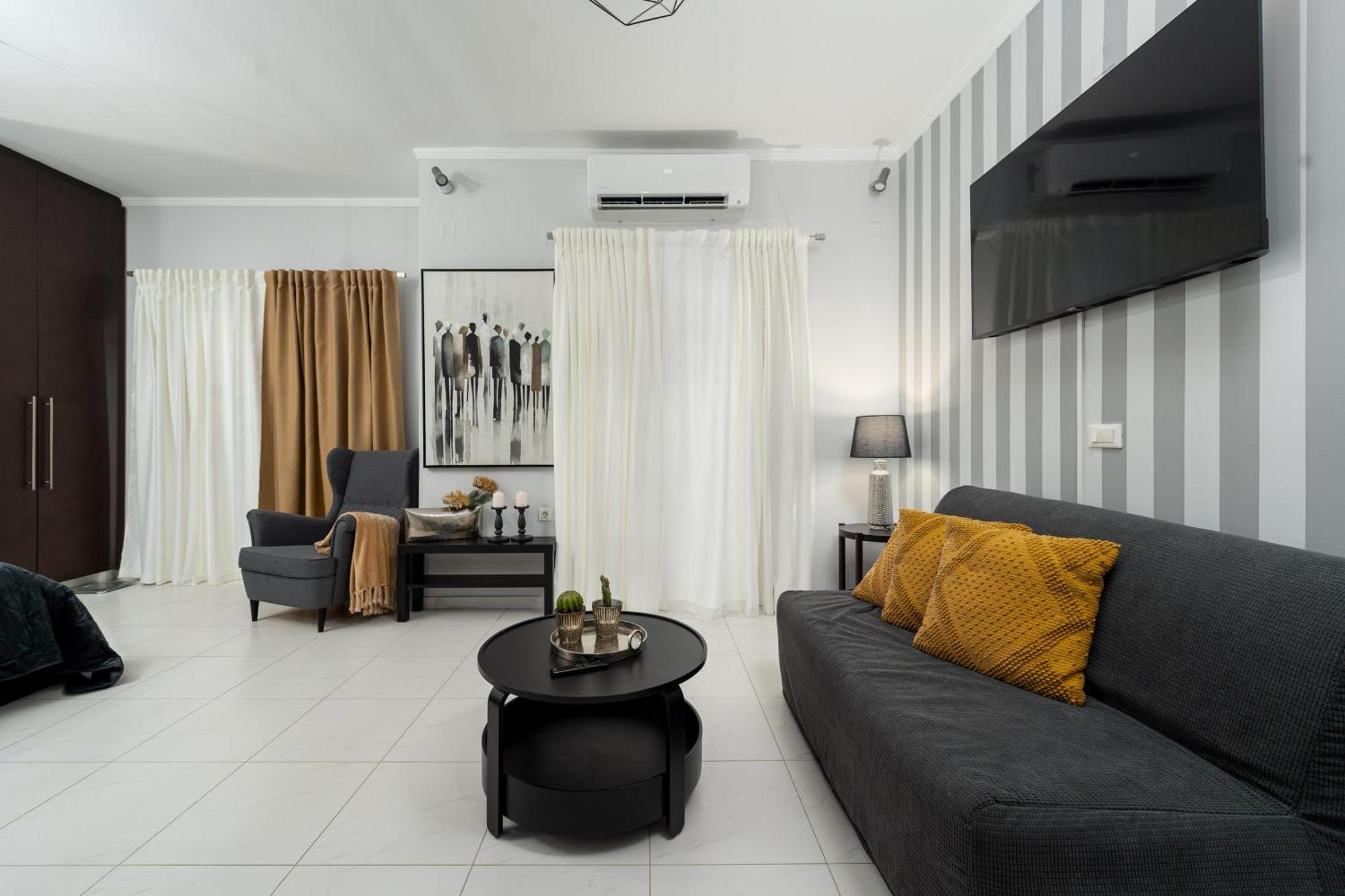 Byron Luxury Apartments Éjo Eksteriør bilde