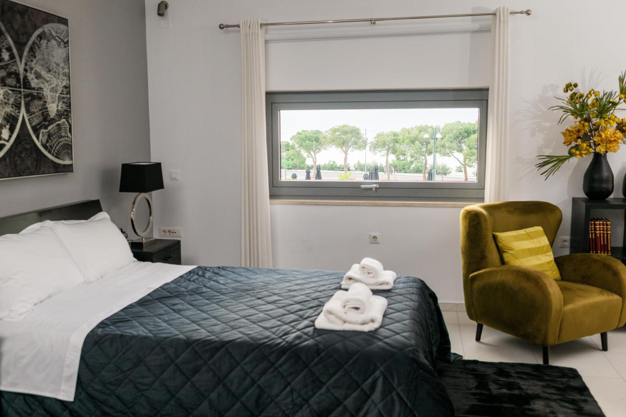 Byron Luxury Apartments Éjo Eksteriør bilde