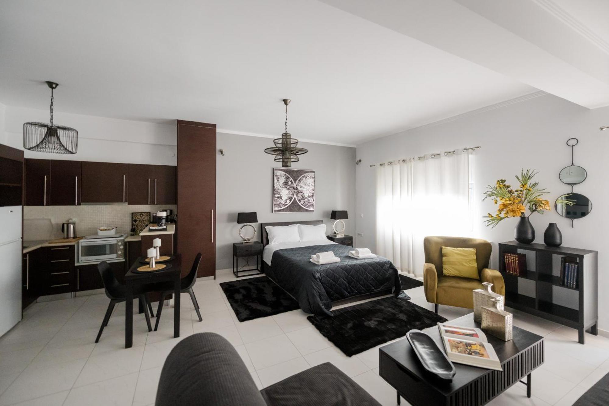 Byron Luxury Apartments Éjo Eksteriør bilde